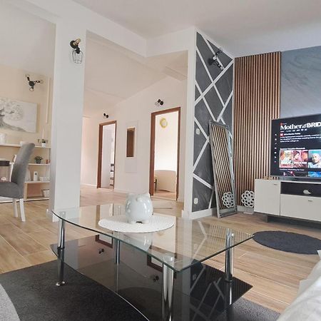 Kaštela Maria Apartments מראה חיצוני תמונה