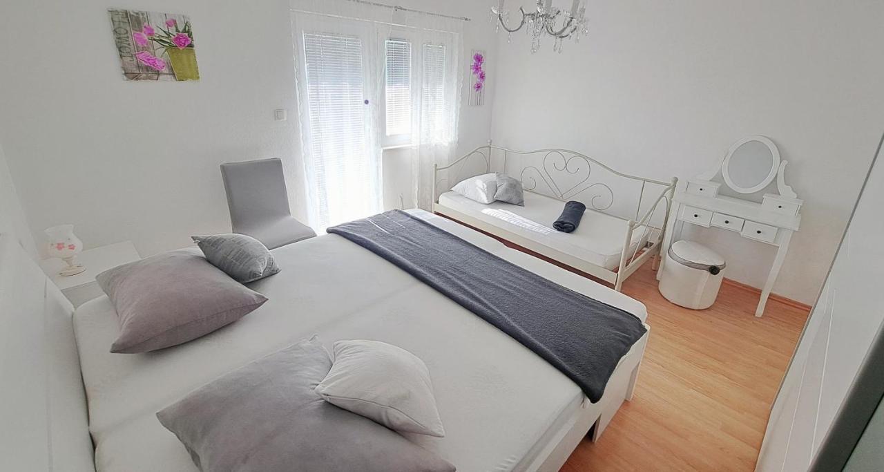 Kaštela Maria Apartments מראה חיצוני תמונה